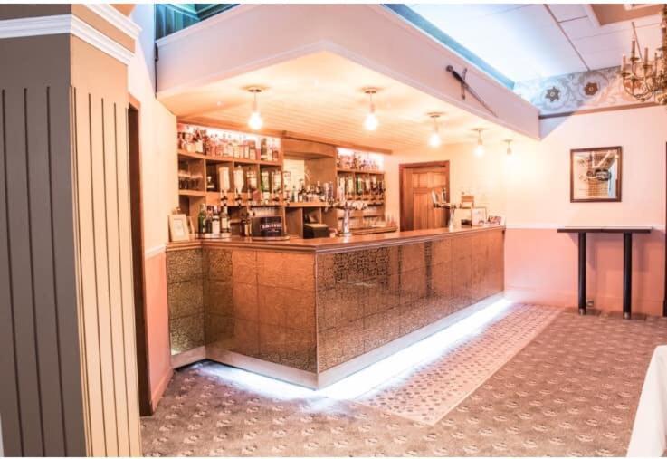 Oyo Douglas Hotel كيلمارنوك المظهر الخارجي الصورة